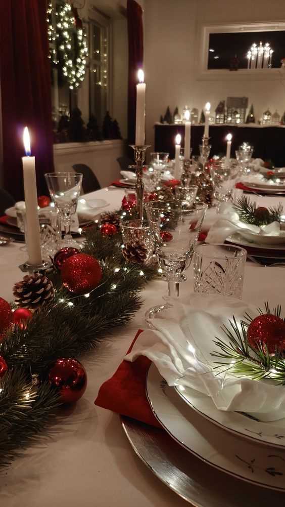 Holiday Table Setting For Christmas Photo Shoot Ideas 