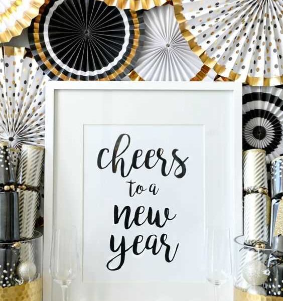 10 Easy DIY New Year’s Eve Decor Ideas to Amaze Your Guests