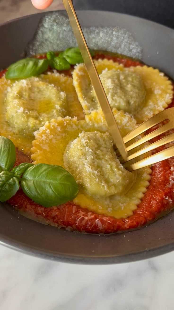 Heart-Shaped Stuffed Ravioli with Spinach and Ricotta for 10 Romantic Recipes for a Perfect Valentine's Day