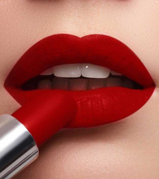 Red and Burgundy Lips for Top 10 Christmas Makeup Trends You Need to Try