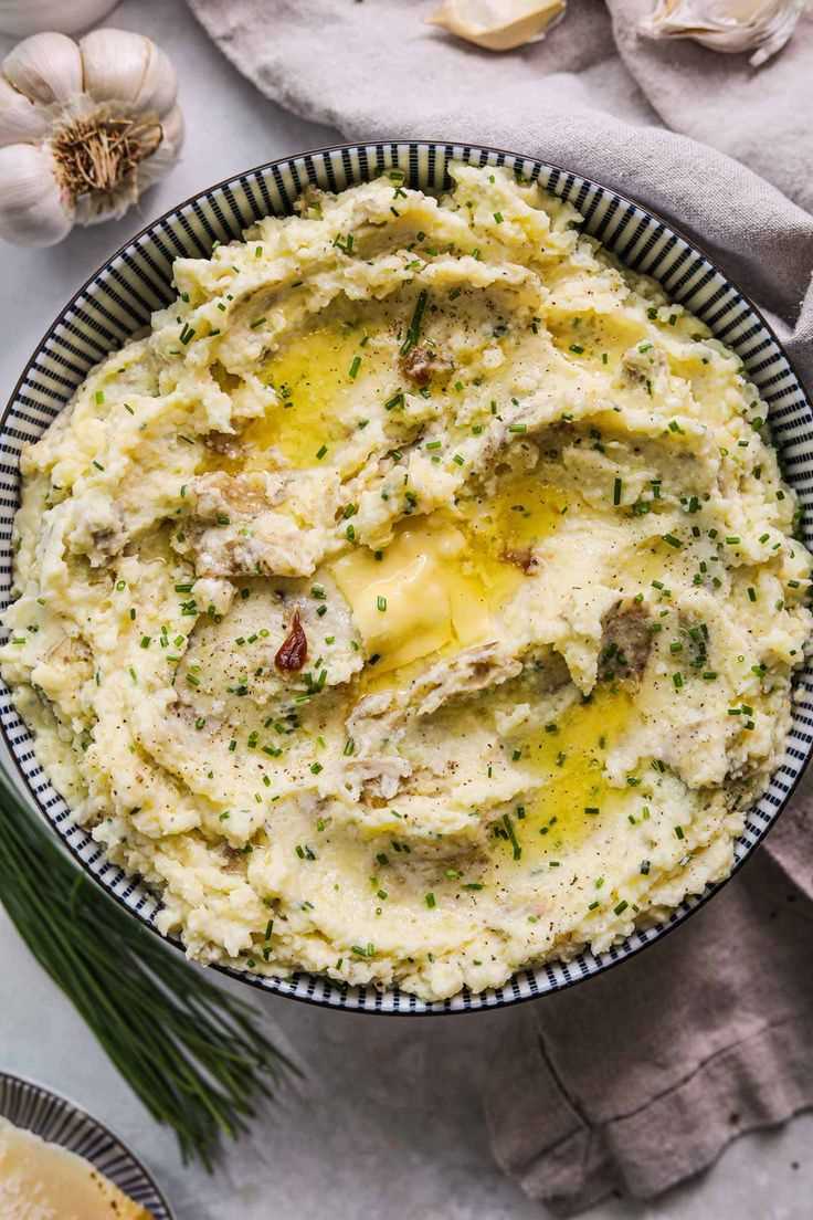 Roasted Garlic and Herb Mashed Potatoes for 10 Romantic Recipes for a Perfect Valentine's Day